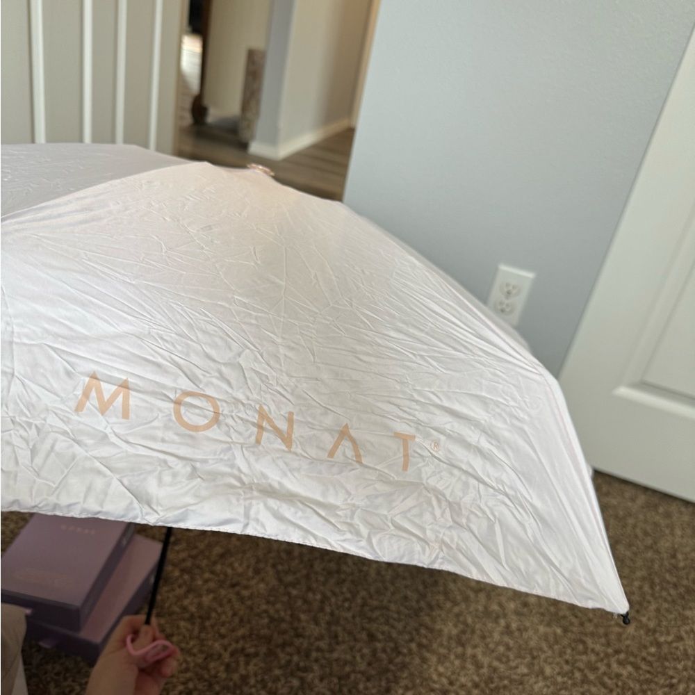Monat Umbrella